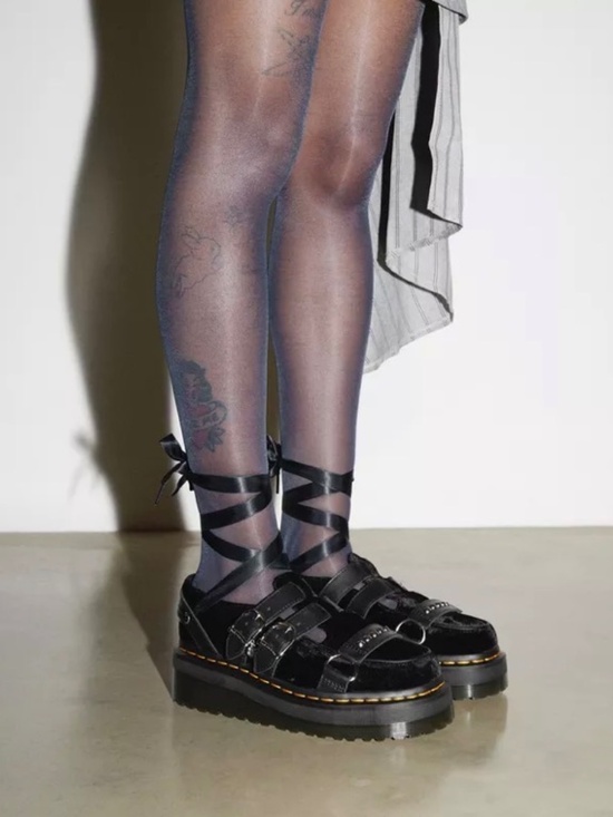 Dr. Martens Shoes - 💐NWT💐 Dr Martens LIMITED EDITION RAMSEY WEDNESDAY PLATFORM CREEPERS - size 8